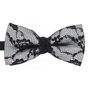 Papion, dantela neagra cu fundal alb 